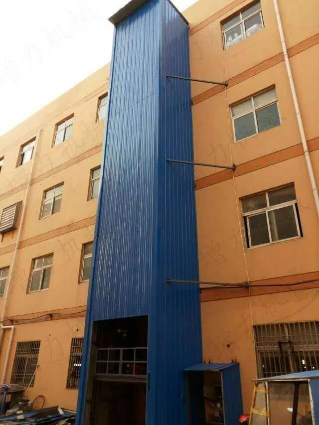 車間室外導(dǎo)軌式升降機(jī)